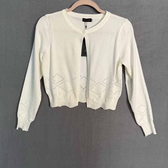 NEW Cream Ivory Soft Knit Cropped Cardigan Sweater Size Medium Balletcore - Picture 2 of 13